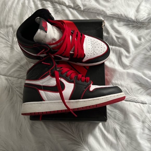 Air Jordan 1 - Picture 1 of 3